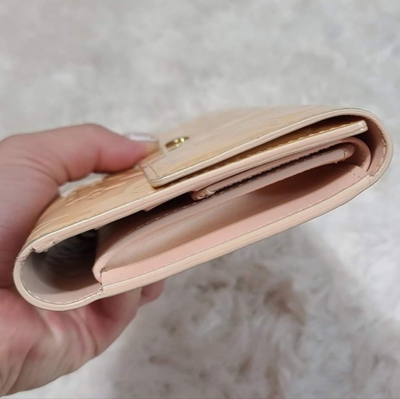LV Vernis Wallet - Picture 5 of 6